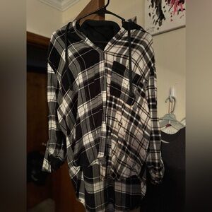 Love Tree Two-toned Hooded Flannel